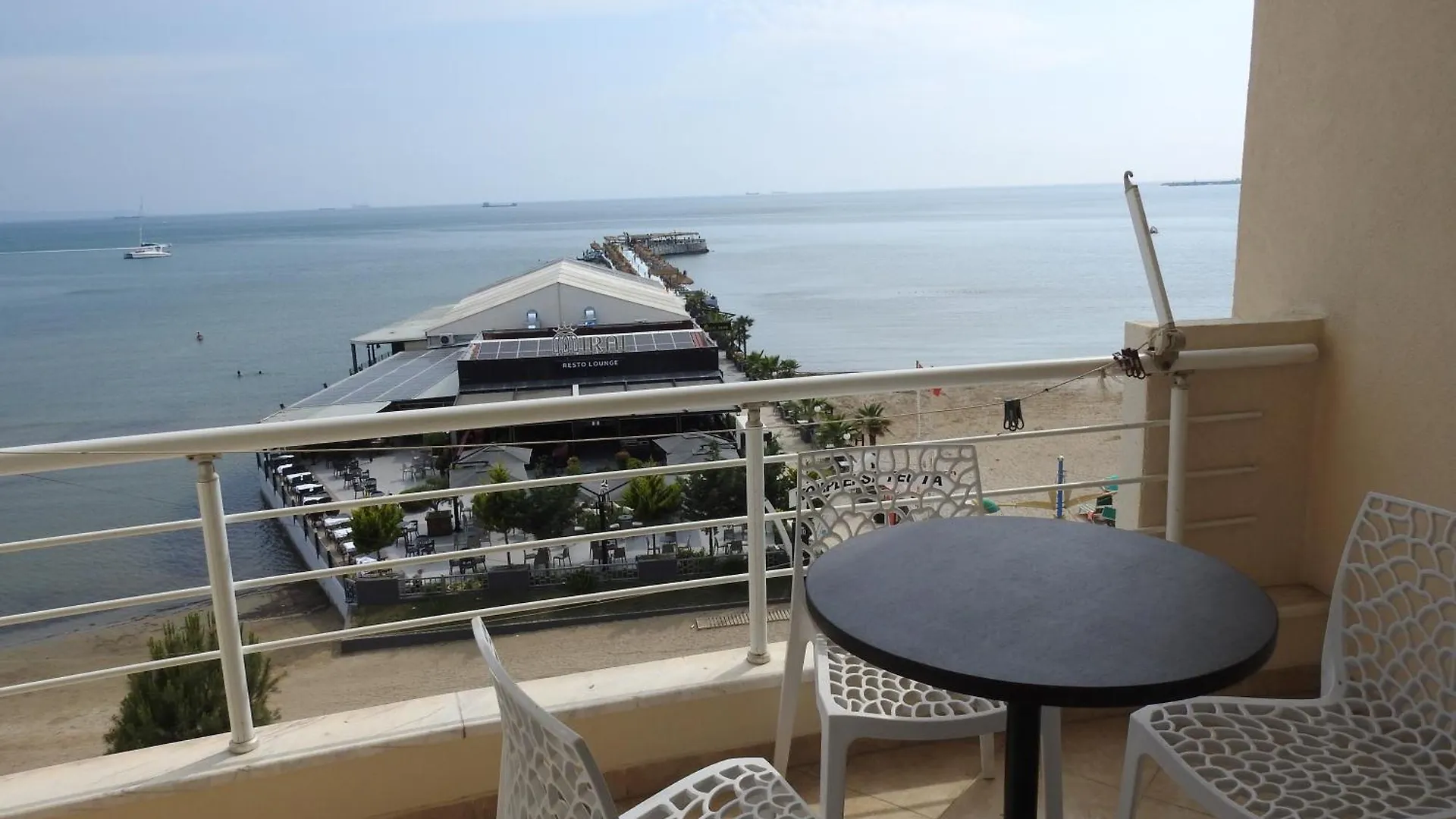 Xhoi Apartament 0*, Δυρράχιο