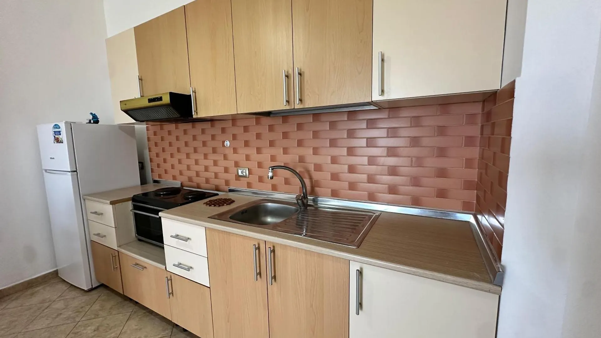 Xhoi Apartament 0*, Δυρράχιο Αλβανία
